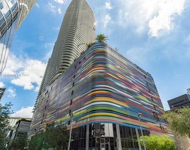 801 S Miami Ave - Photo Thumbnail 0