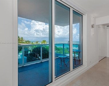 2301 Collins Ave - Photo Thumbnail 14