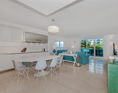 2301 Collins Ave - Photo Thumbnail 4