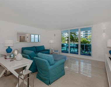 2301 Collins Ave - Photo Thumbnail 7