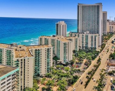 3801 S Ocean Dr - Photo Thumbnail 11