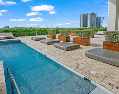 1040 Biscayne Blvd - Photo Thumbnail 87