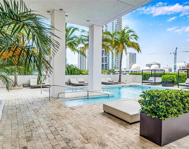 1040 Biscayne Blvd - Photo Thumbnail 80