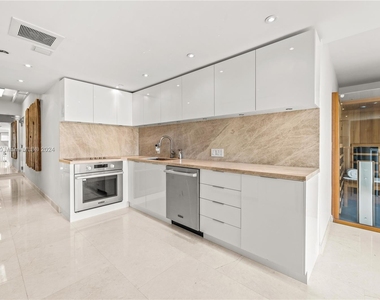 1040 Biscayne Blvd - Photo Thumbnail 38