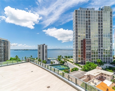 1451 Brickell Ave - Photo Thumbnail 1