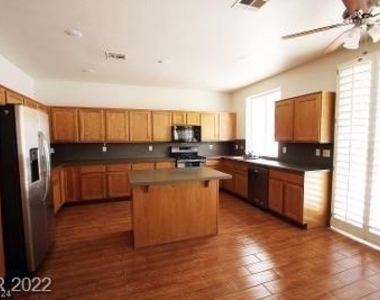 5504 Carnation Meadow Street - Photo Thumbnail 15