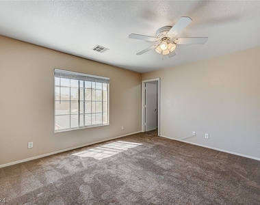 8416 Twinkling Topaz Avenue - Photo Thumbnail 15