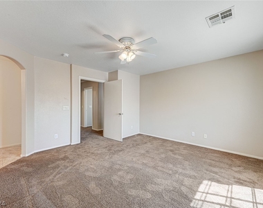 8416 Twinkling Topaz Avenue - Photo Thumbnail 17