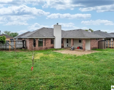 4511 Oak Vista Circle - Photo Thumbnail 5