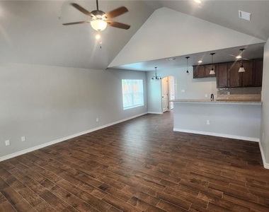 1316 Cedar Bend - Photo Thumbnail 18