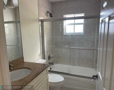 1724 Royal Palm Way - Photo Thumbnail 20