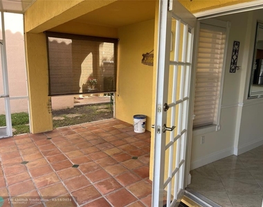 1724 Royal Palm Way - Photo Thumbnail 30