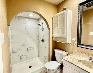 2910 High Plateau Drive - Photo Thumbnail 9