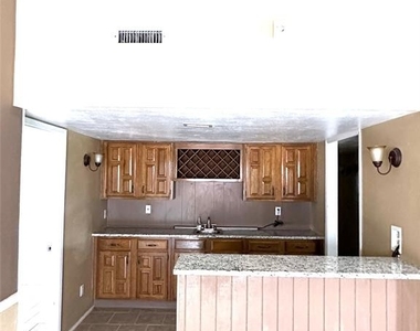 2910 High Plateau Drive - Photo Thumbnail 14