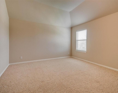 1551 Meadow Run Drive - Photo Thumbnail 31