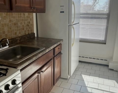 2610 W Berwyn Avenue - Photo Thumbnail 1