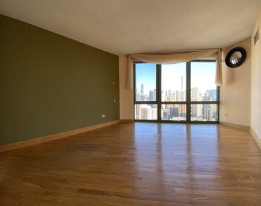 111 W Maple Street - Photo Thumbnail 8