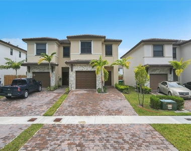 25564 Sw 108th Ave - Photo Thumbnail 0