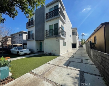 2124 Carmona Avenue - Photo Thumbnail 23