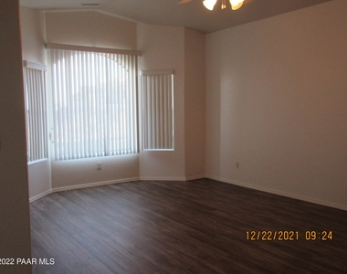 2847 Harvard Drive - Photo Thumbnail 1