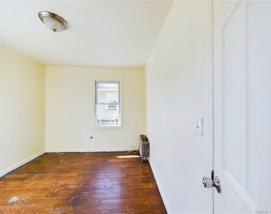 168-04 115 Avenue - Photo Thumbnail 12