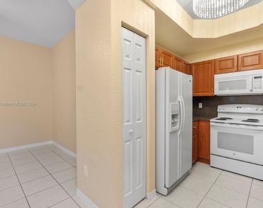 2250 Anchor Ct - Photo Thumbnail 18