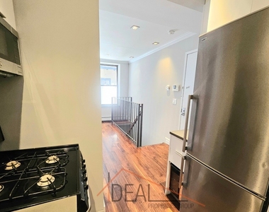 124 Ridge Street, Unit 1A - Photo Thumbnail 3