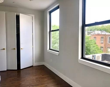 489 Washington Avenue - Photo Thumbnail 4