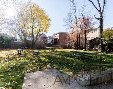 2149 east 17th Street - Photo Thumbnail 9