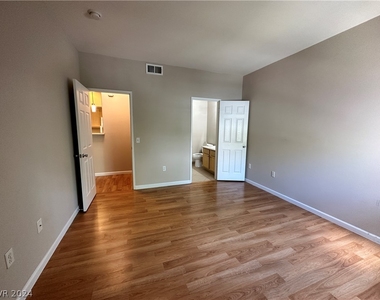 2615 W Gary Avenue - Photo Thumbnail 10