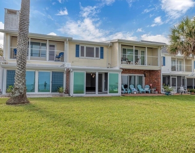 4532 Ocean Boulevard - Photo Thumbnail 20