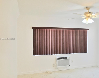 641 Espanola Way - Photo Thumbnail 5