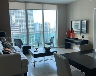 950 Brickell Bay Dr - Photo Thumbnail 2