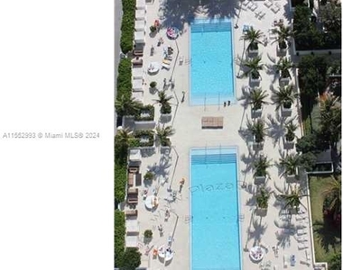 950 Brickell Bay Dr - Photo Thumbnail 8