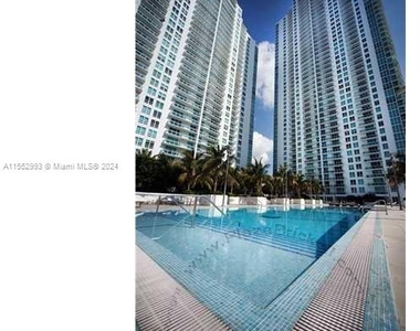 950 Brickell Bay Dr - Photo Thumbnail 7