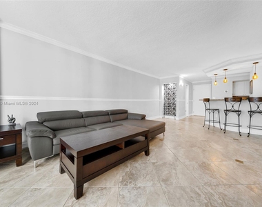 6917 Collins Ave - Photo Thumbnail 21