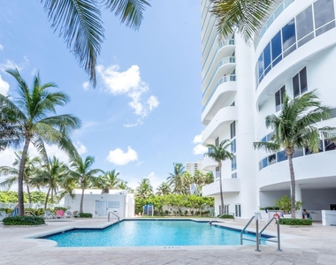 6365 Collins Ave - Photo Thumbnail 35