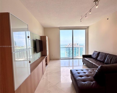 1060 Brickell Ave - Photo Thumbnail 12