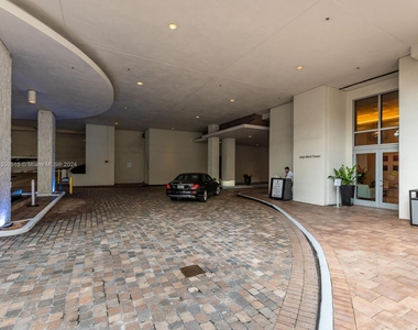 1060 Brickell Ave - Photo Thumbnail 36