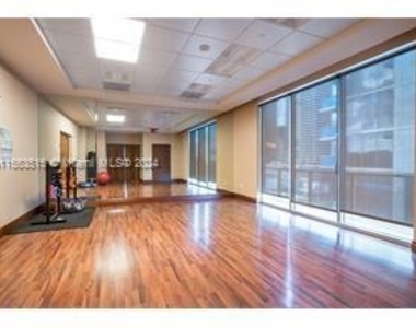 1060 Brickell Ave - Photo Thumbnail 44