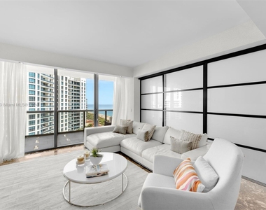 5875 Collins Ave - Photo Thumbnail 4