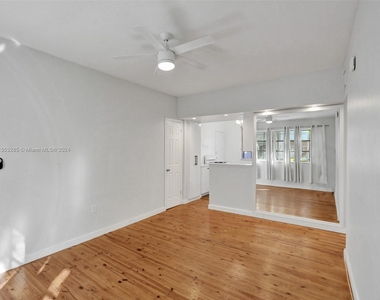 736 Lenox Av - Photo Thumbnail 5