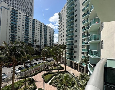 3901 S Ocean Dr - Photo Thumbnail 2