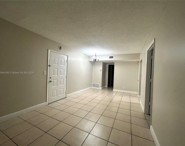 2700 Riverside Dr - Photo Thumbnail 3