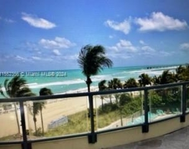 17375 Collins Ave - Photo Thumbnail 2