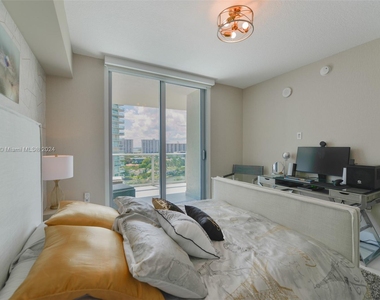 300 Sunny Isles Blvd - Photo Thumbnail 22