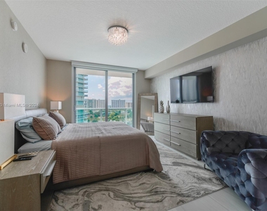 300 Sunny Isles Blvd - Photo Thumbnail 14