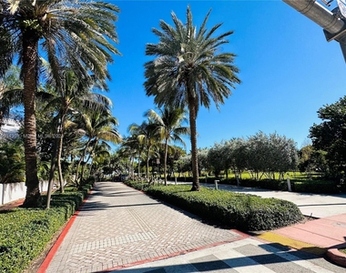 7700 Collins Ave - Photo Thumbnail 39