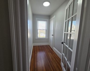 65 Sherbrooke Ave - Photo Thumbnail 7