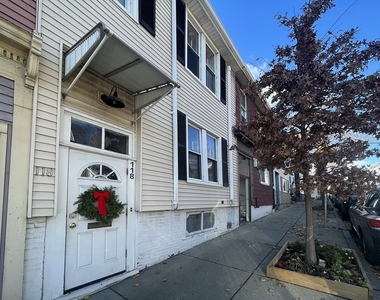 118 Brooks Street - Photo Thumbnail 20